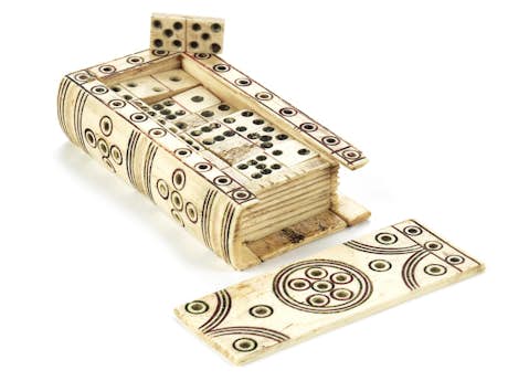 Domino-Spielkästchen in Buchform